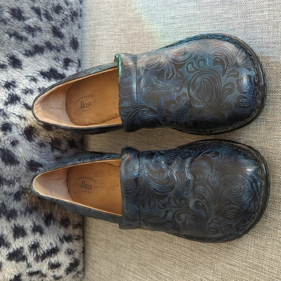 GH Bass Sheena Blue Tooled Textured Slip On Shoes Clogs 9M Fits Like 8.5 - Picture 6 of 14